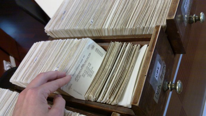4553278819_7682ab60a5_b Records filing system