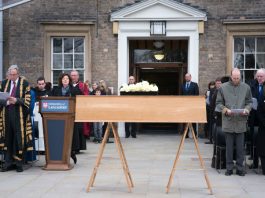 Richard III coffin
