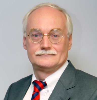 Professor Dr Maurits van Rooijen